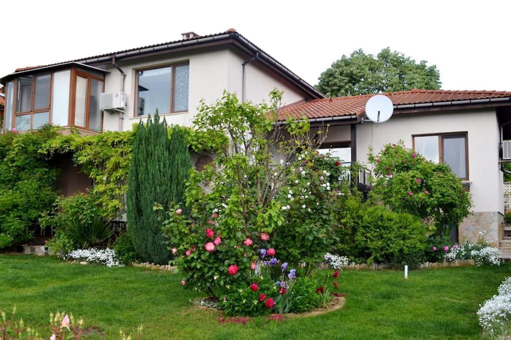 Sea & Garden Villa Βάρνα Εξωτερικό φωτογραφία
